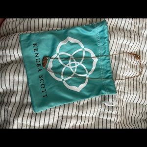 Kendra Scott necklace